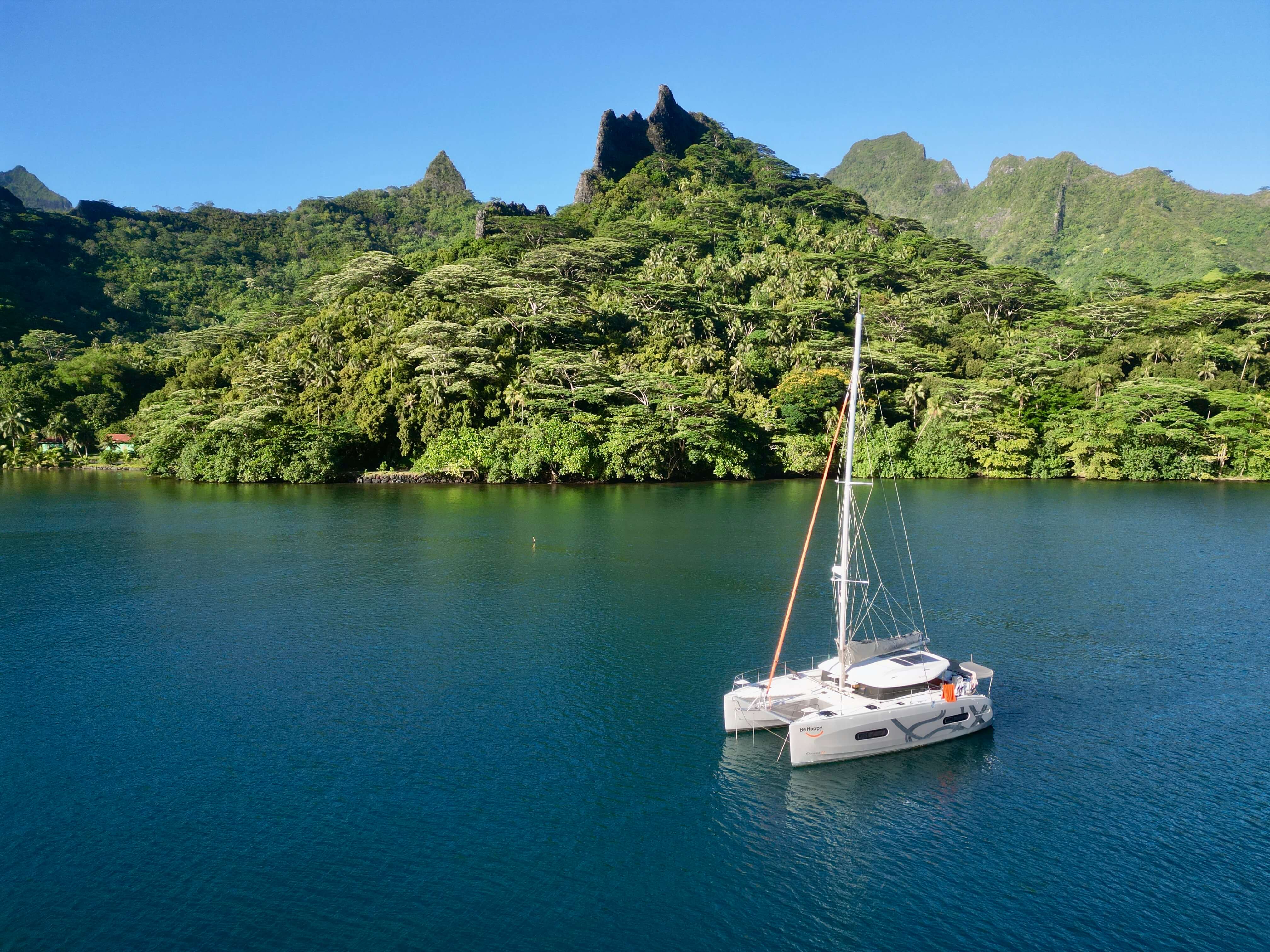 Catamaran vs Monohull for West Coast Cruising: What Buyers Should Know